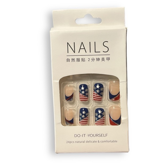 Patriotic Flag & Stars Design 24pcs Press-on Nail Set - Picture 4 of 5